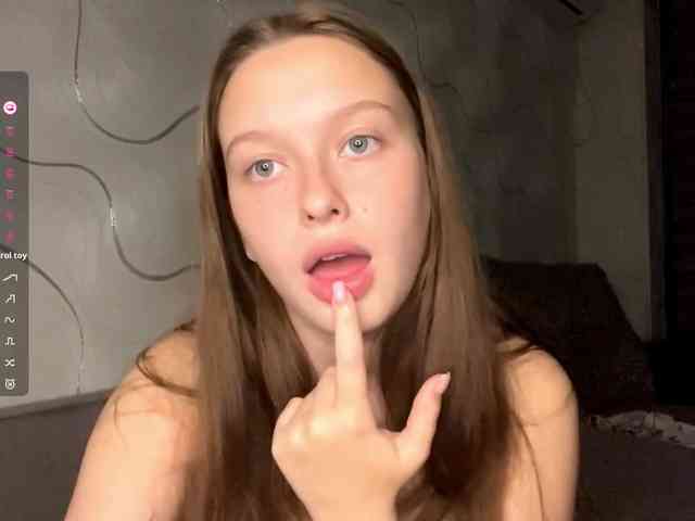 EvaLovesYouSoMuch webcam