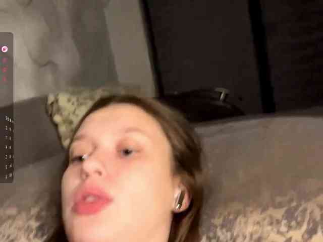 EvaLovesYouSoMuch webcam