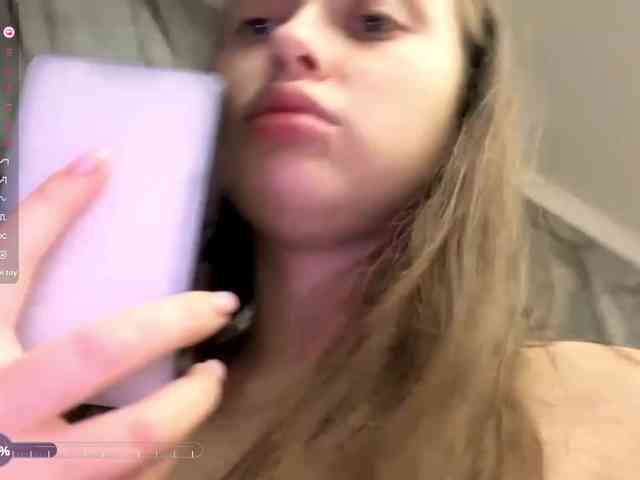 EvaLovesYouSoMuch webcam