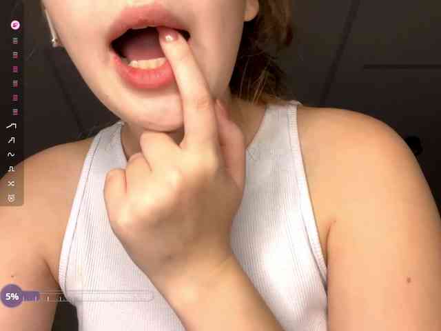 EvaLovesYouSoMuch webcam