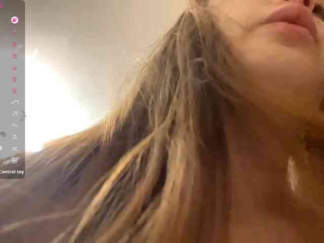 EvaLovesYouSoMuch webcam