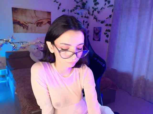 LunaraAdams