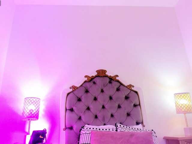 le modèle HarleyQueen666 est en webcam porno dans un show sur le site bongacams, il possède les tags suivants: Latino/Hispanic,Brunette,Trimmed