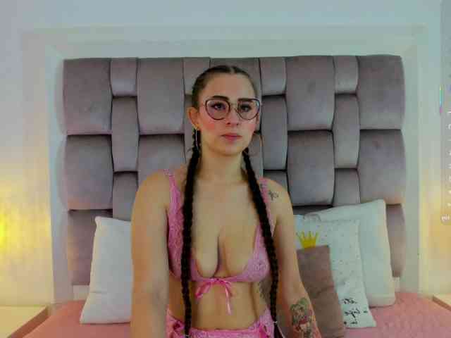 HarleyQueen666 webcam