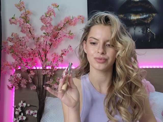 aneblondie's BongaCams show and profile