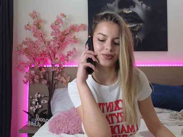 aneblondie webcam