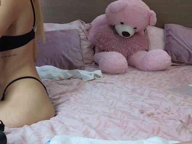 aneblondie webcam