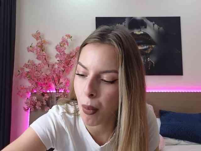 aneblondie webcam