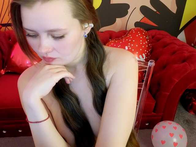 RedDoll's BongaCams show and profile