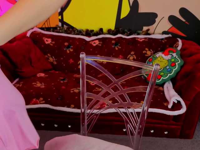 RedDoll's BongaCams show and profile