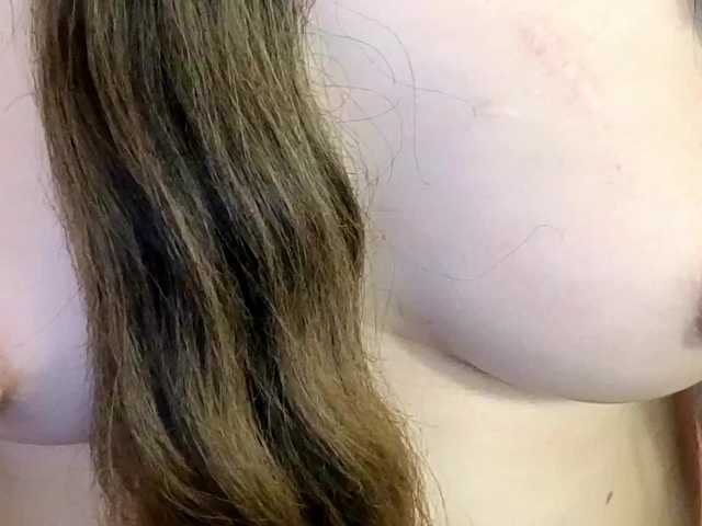 RedDoll's BongaCams show and profile