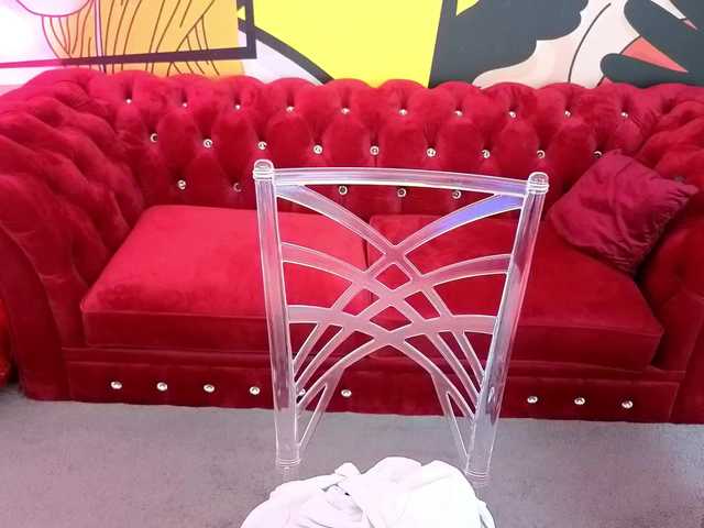 RedDoll's BongaCams show and profile