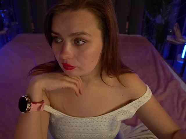 RedDoll bongacams