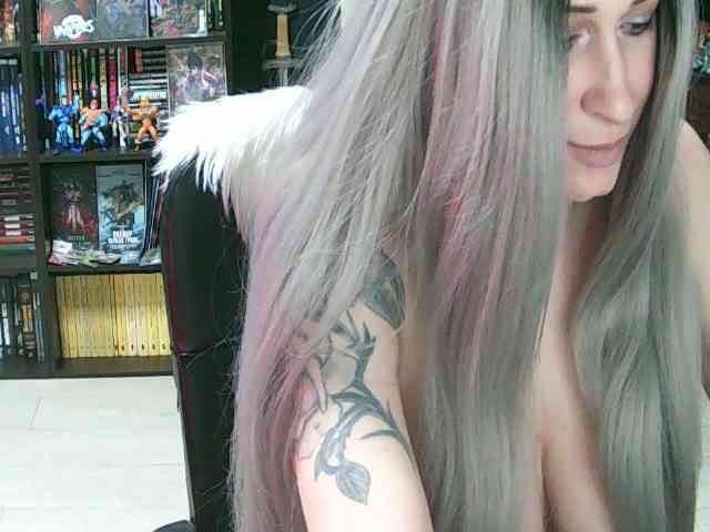 Alice--Rabbit Live Webcam on BongaCams