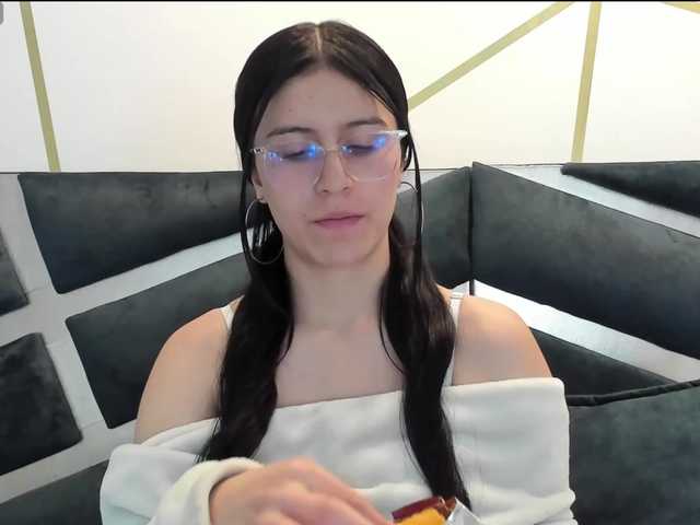 maddy-jacksonw from BongaCams is Freechat