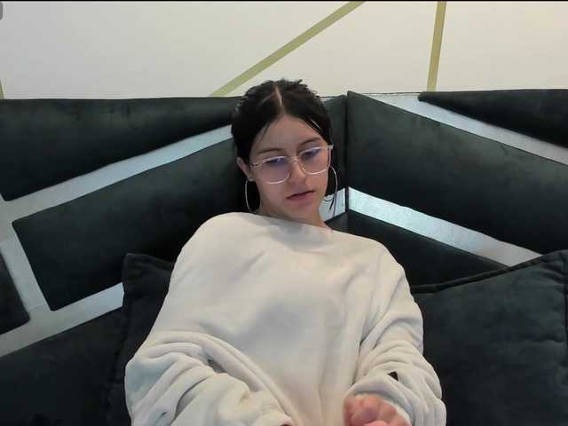 maddy-jacksonw's BongaCams show and profile