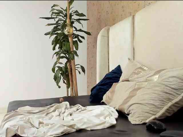 maddy-jacksonw webcam