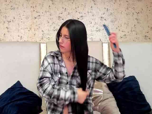 maddy-jacksonw webcam