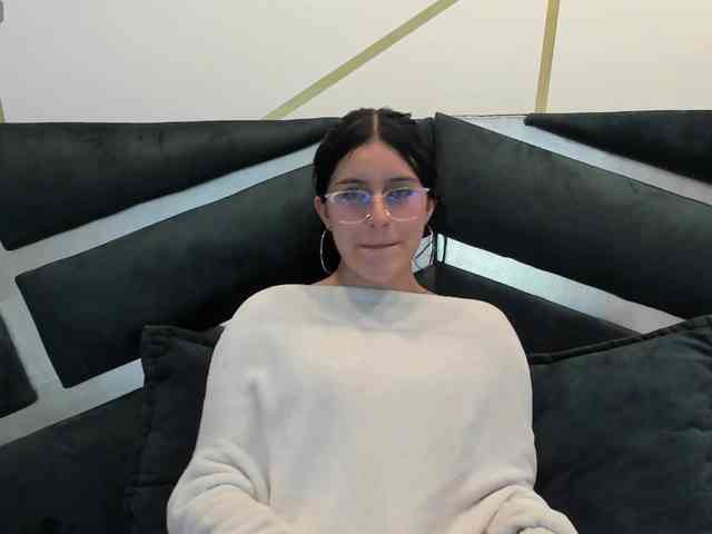 maddy-jacksonw webcam