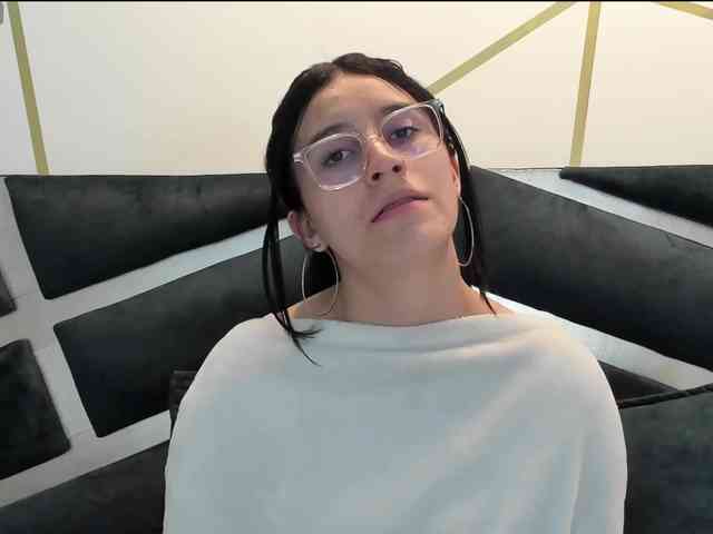 maddy-jacksonw webcam