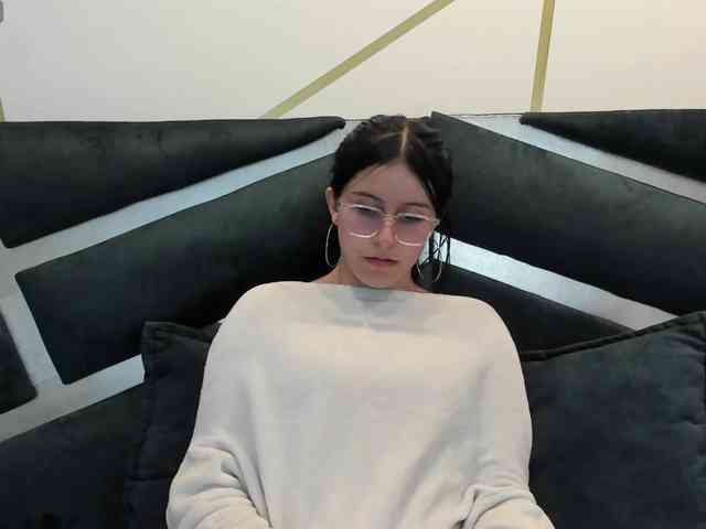 maddy-jacksonw webcam