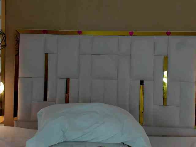 maddy-jacksonw webcam