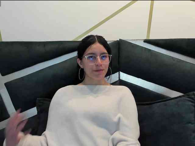maddy-jacksonw webcam