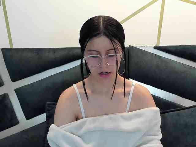 maddy-jacksonw webcam