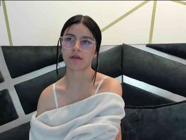 maddy-jacksonw webcam