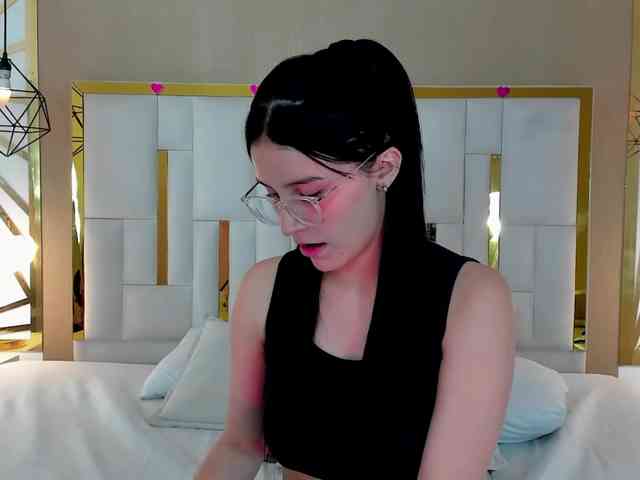 maddy-jacksonw webcam