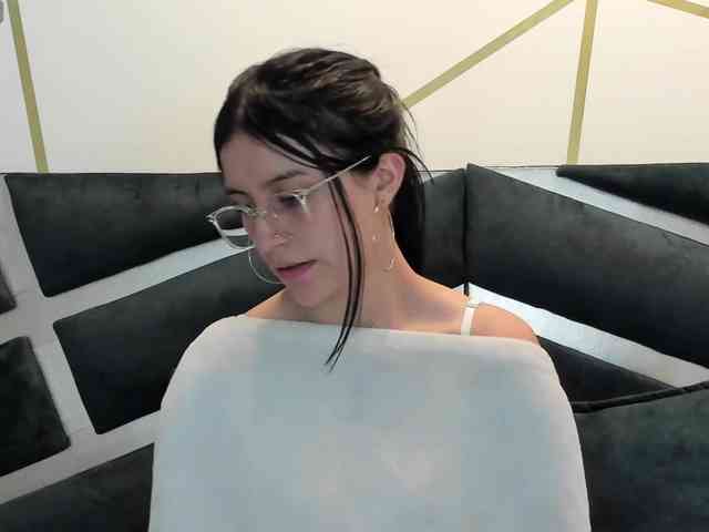 maddy-jacksonw webcam