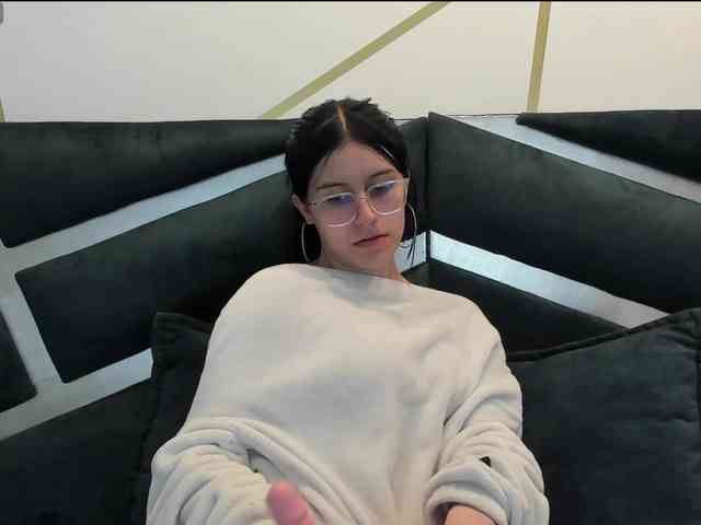 maddy-jacksonw webcam