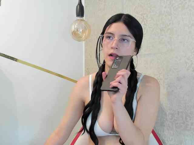 maddy-jacksonw webcam