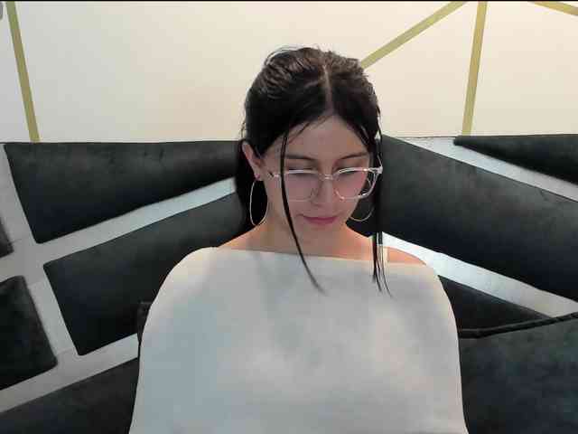 maddy-jacksonw webcam
