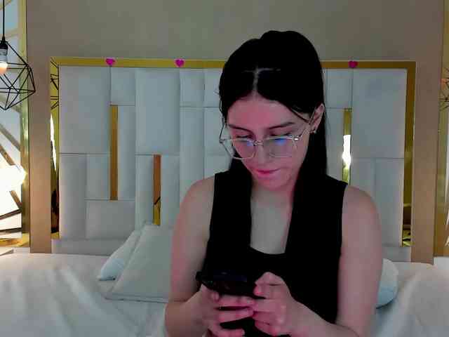 maddy-jacksonw webcam