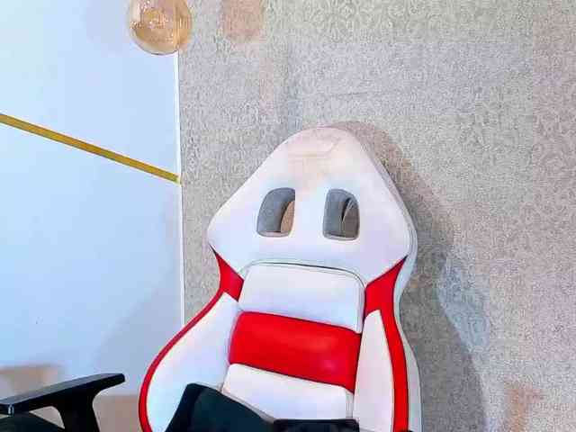 maddy-jacksonw webcam