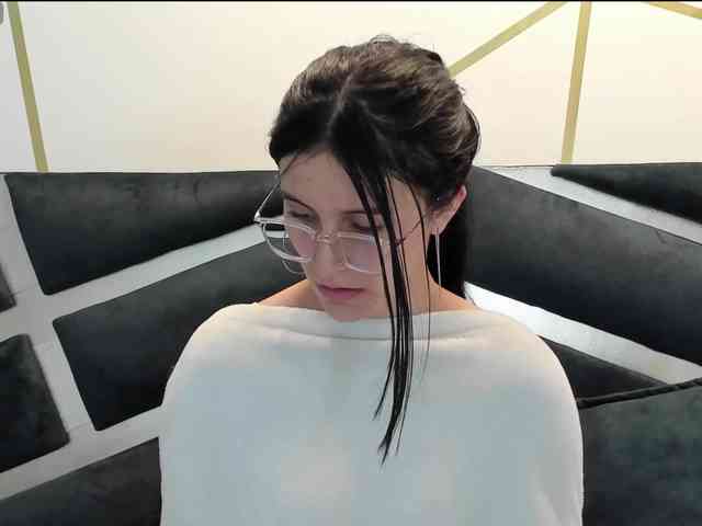 maddy-jacksonw webcam