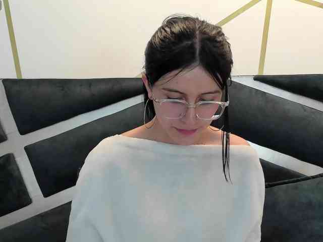 maddy-jacksonw webcam