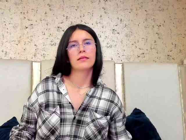 maddy-jacksonw webcam