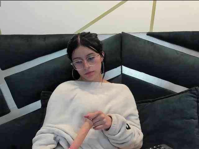 maddy-jacksonw webcam