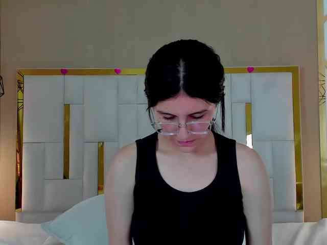 maddy-jacksonw webcam