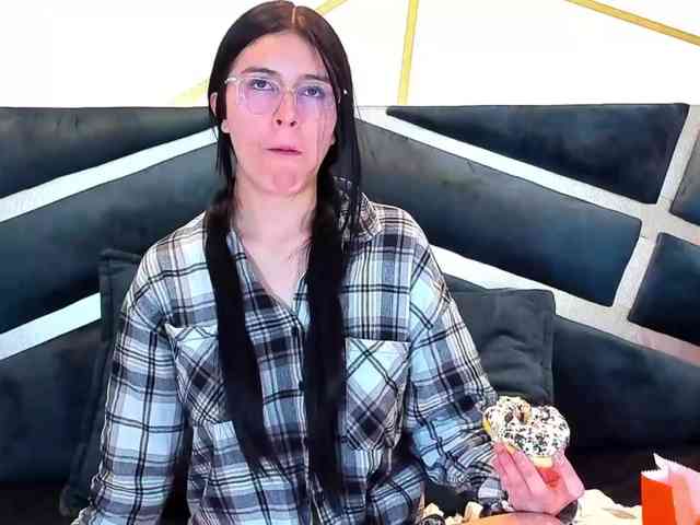 maddy-jacksonw webcam