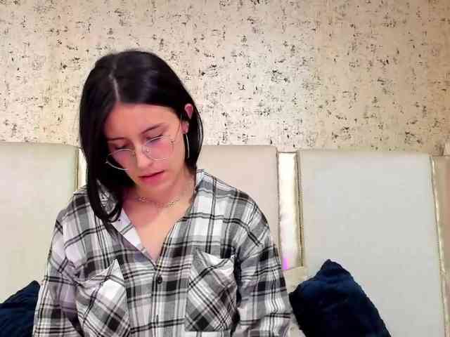 maddy-jacksonw webcam