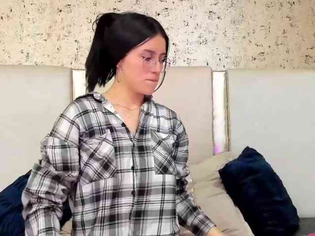 maddy-jacksonw webcam