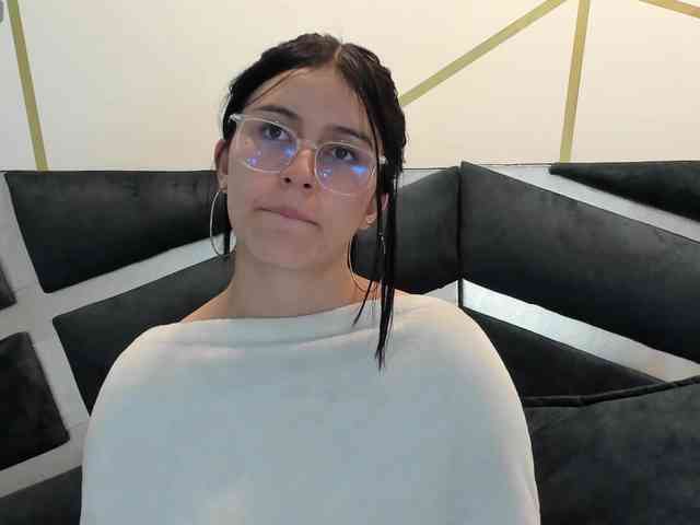 maddy-jacksonw webcam