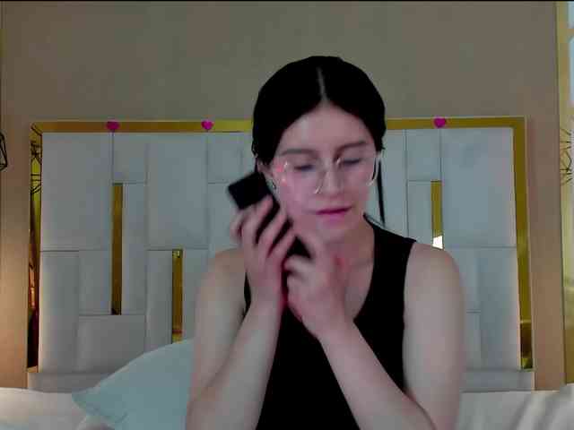maddy-jacksonw webcam
