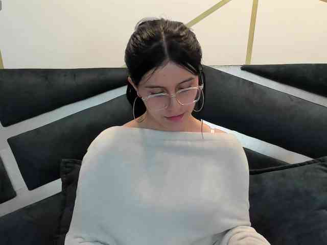 maddy-jacksonw webcam