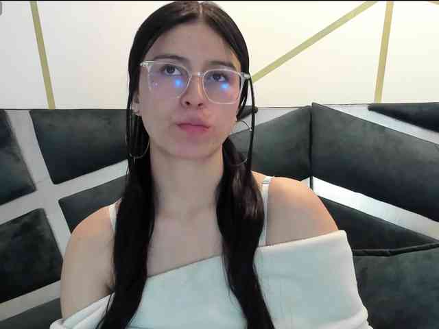 maddy-jacksonw webcam