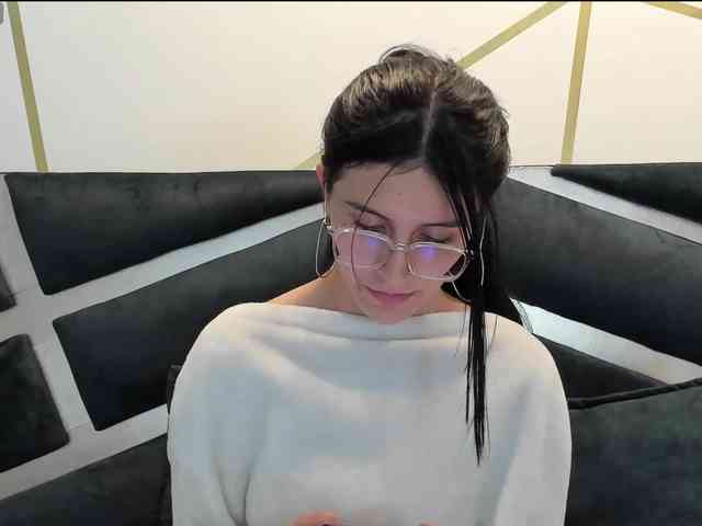 maddy-jacksonw webcam