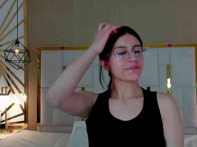 maddy-jacksonw webcam